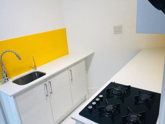 Studio Flat, Chaucer Avenue, TW9 - Photo 1