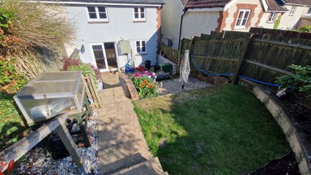 3 bed town house to rent in Meadow View, Holywell Lake - Photo 4