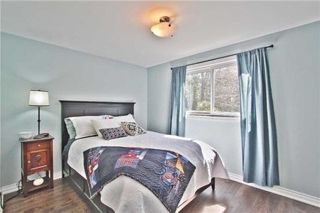 For Lease - 208 Pine Cove Road, Burlington, Ontario - Photo 2