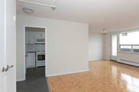 For Lease - 6200 Bathurst Street Unit# 1102, Toronto, Ontario - Photo 3