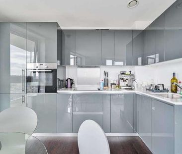 Duncombe House, Victory Parade, Woolwich, SE18 - Photo 1