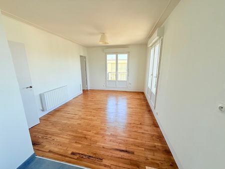 A louer Brest Centre Triangle d'or-Saint Louis T3 dernier étage vue penfeld - Photo 2