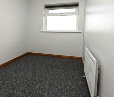 43 Chesterbrook Crescent, Newtownards, BT23 8QZ - Photo 3