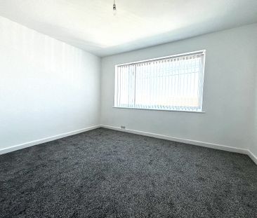 Tyersal Close, Bradford - Photo 3