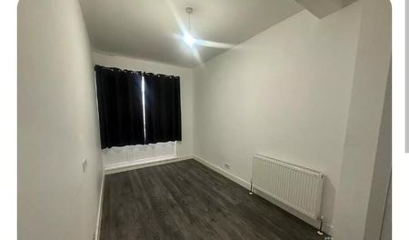 2 Bed Flat, Roman Road, E3 - Photo 3