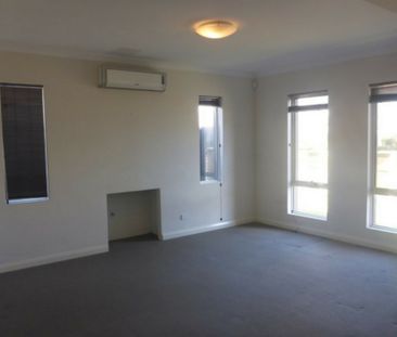 Large family home - Photo 2