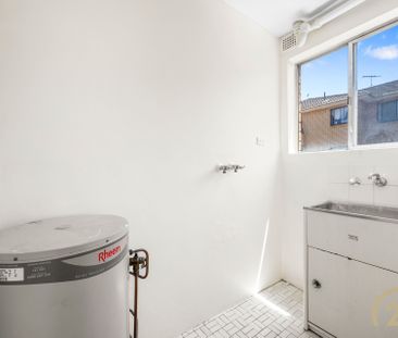 Well Presented 2 Bedroom Unit, Located in Fairfield! - Photo 4