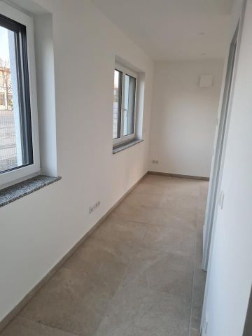 ERSTBEZUG - 1-Zimmer Wohnung mit Terrasse in Augsburg-Haunstetten - Photo 4