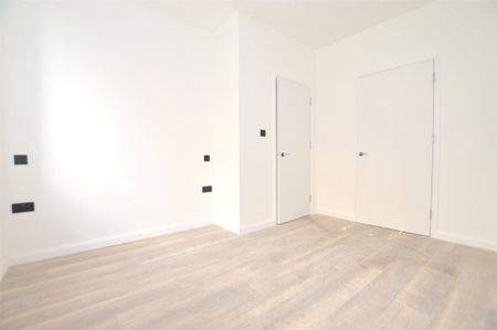 London Road, Redhill, Surrey, RH1 - Photo 5