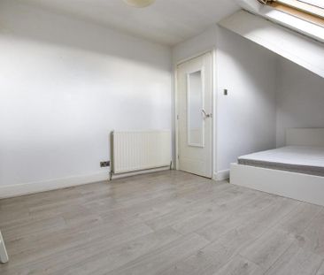 4 bedroom maisonette to rent - Photo 1