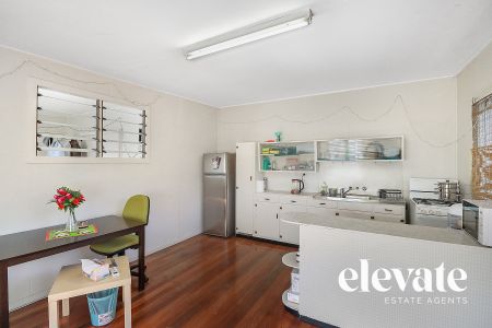 4/33 Gibb Street QLD 4059, Kelvin Grove - Photo 2