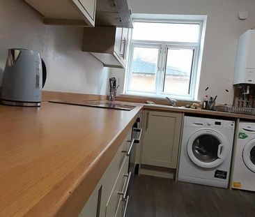 1 bedroom in a house share to rent - Photo 6