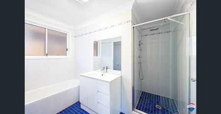 Lovely updated 4 Bedda Brick Family Home - Ready to move in! - Photo 4