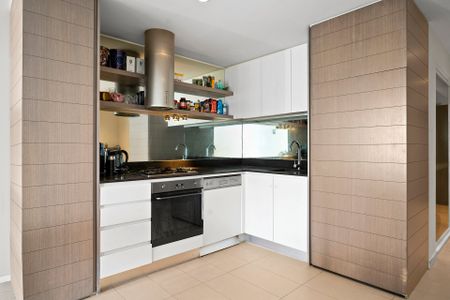 Luxury Living! - Photo 2