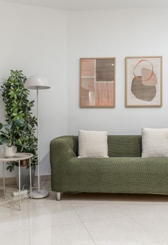 Exterior room in Plaza de Santa Cruz - Photo 5