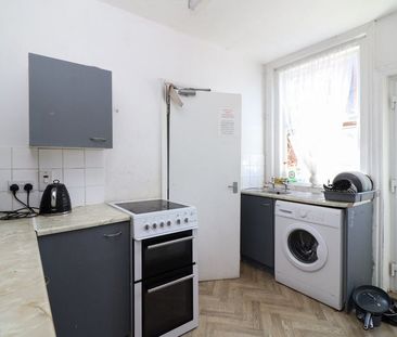 Morris Road, Southampton - Photo 6