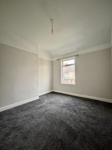 2 Ravenhill Parade, Belfast, BT6 8NU - Photo 2
