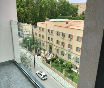 Alquiler de piso en Centro - Photo 2