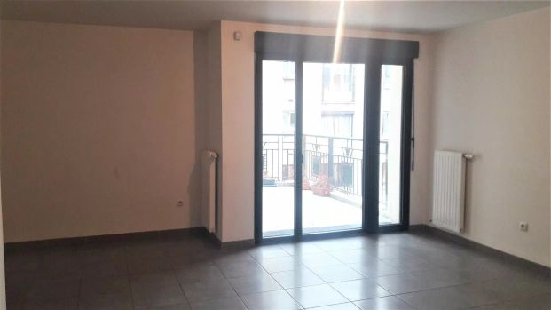 location Appartement T3 DE 63.99m² À COLOMBES - Photo 1