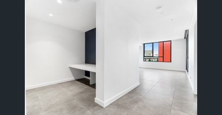 Light-Filled Apartment with Study & Balcony - Photo 4