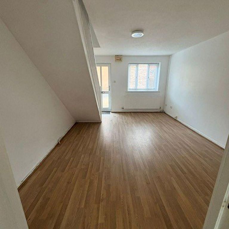 2 bedroom house to rent - Photo 1