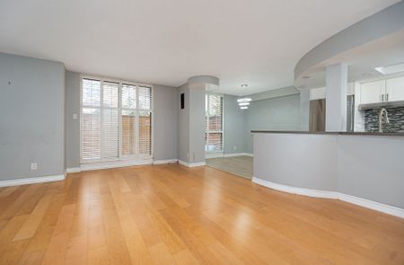 For Lease - 89 McCaul Street Unit# TH03, Toronto, Ontario - Photo 2