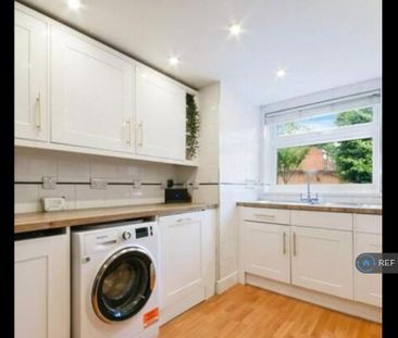 2 bedroom maisonette to rent - Photo 3