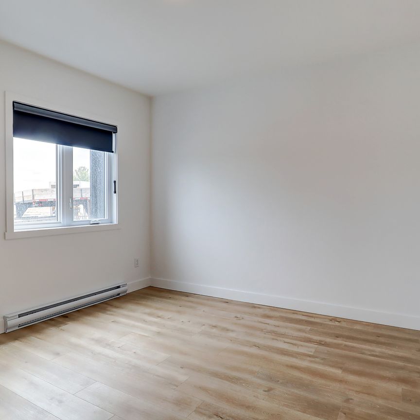 65, rue Michel-Robidoux #102, East-Angus - Photo 1
