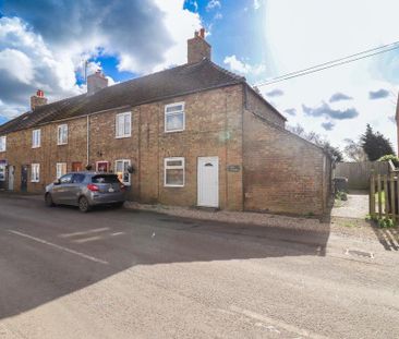 2 bedroom semi-detached house to rent - Photo 3