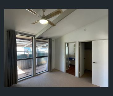 Solid Home in Sporting Precinct!! - Photo 4