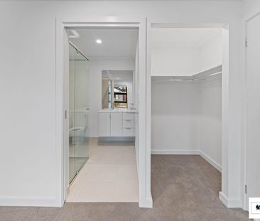 Brand new home just landed - Photo 6