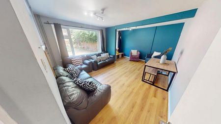 8 bedroom terraced house to rent - Photo 2