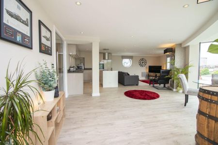 2 bedroom apartment to rent - Photo 2