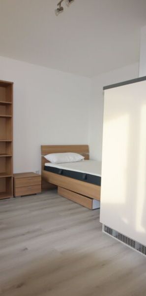 Studenten und Azubis aufgepasst! Möbliertes Zimmer zu vermieten! - Foto 1