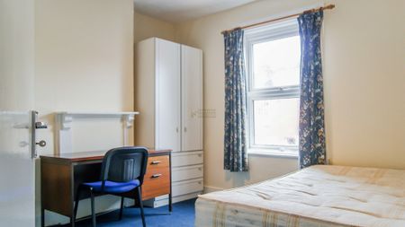 333 Tiverton Road - Photo 4