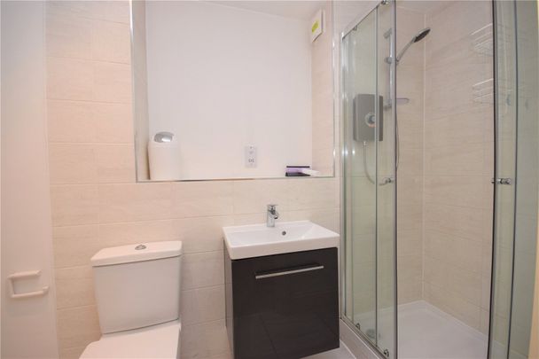 11, The Old School House, 5 Victoria Gardens, Hyde Park, Leeds, LS6 1FH - Photo 1