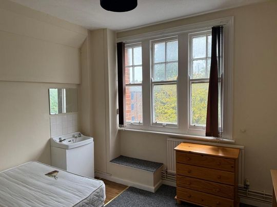 6 bedroom house share to rent - Photo 1