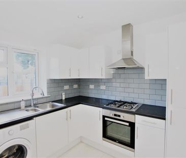 2 bedroom maisonette to rent - Photo 2