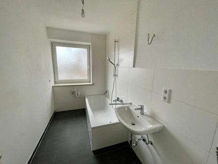 Mietwohnung in Landau a.d.Isar - Einziehen und Wohlfühlen! 3 Zimmer Wohnung mit Balkon! - Photo 3