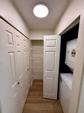 Novea Manor — 1 Bedroom - Photo 4