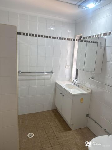 TWO BEDROOM LOWSET VILLA IN THE HEART OF CLEVELAND - Photo 3