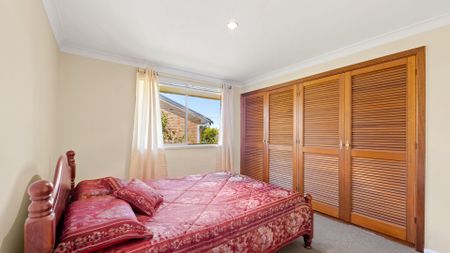 Available Now - Spacious 3 Bedroom Unit in Prime Location - Photo 5