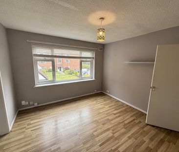 Sillavan Way, SALFORD - Photo 2