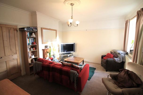 1 bedroom in a house share to rent - Photo 1