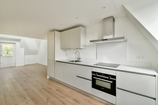 For rent: Churchill-laan 187-4, 1078 DZ Amsterdam - Photo 1