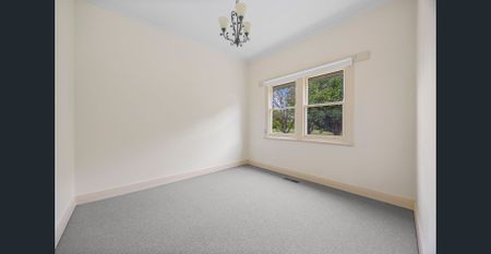 SPACIOUS THREE BEDROOM HOME WITH LARGE YARD AND SHED IN BALLARAT CENTRAL - Photo 4