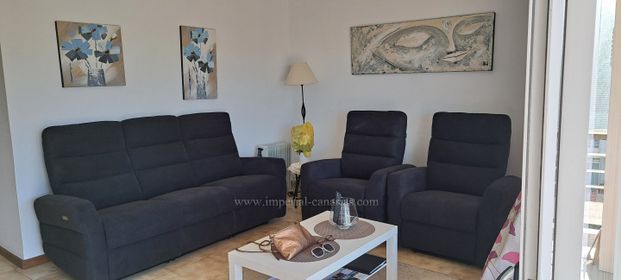 Apartamento en alquiler, en una zona tranquila, planta alta, con impresionantes vistas panorámicas desde la terraza a El Teide, la montaña y el mar - Photo 1