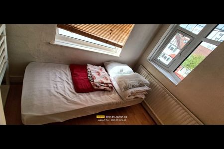 Room in a Shared House, Fairview Crescent, HA2 - Photo 3