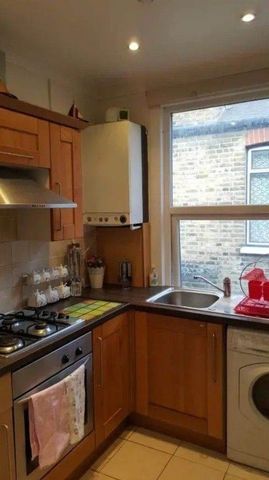 Room in a Shared Flat, Colchester Road, E10 - Photo 4