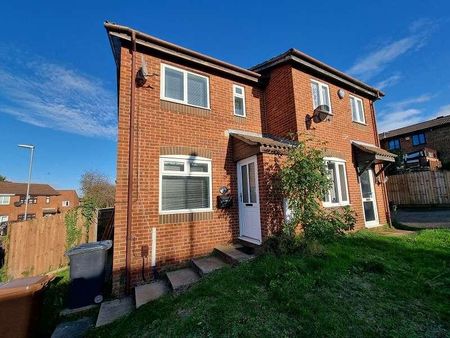 Linnet Close, Wellingborough, Northamptonshire, NN8 - Photo 2